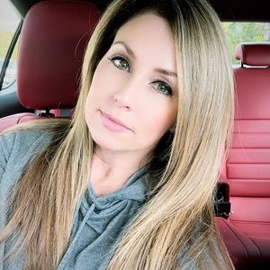 Meet your Posher, Shana